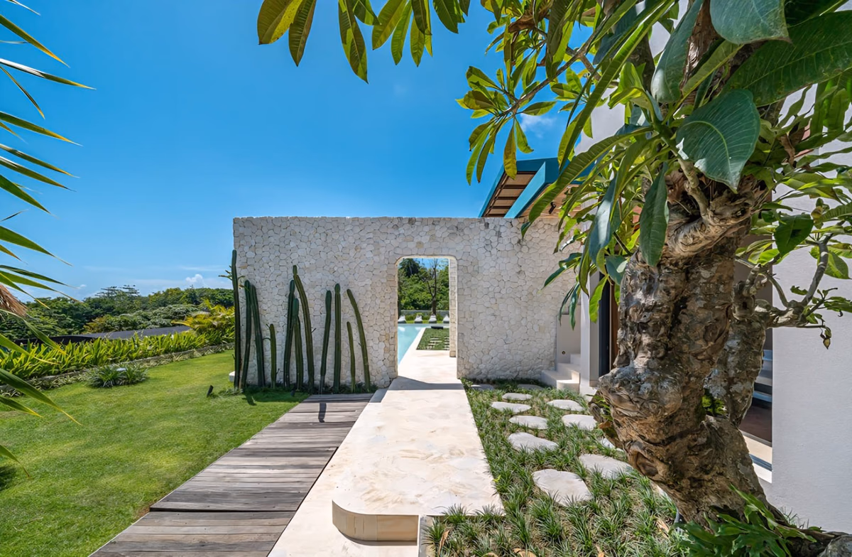 4-Bedroom Freehold Luxury Villa in Pecatu, Bali, photo 3