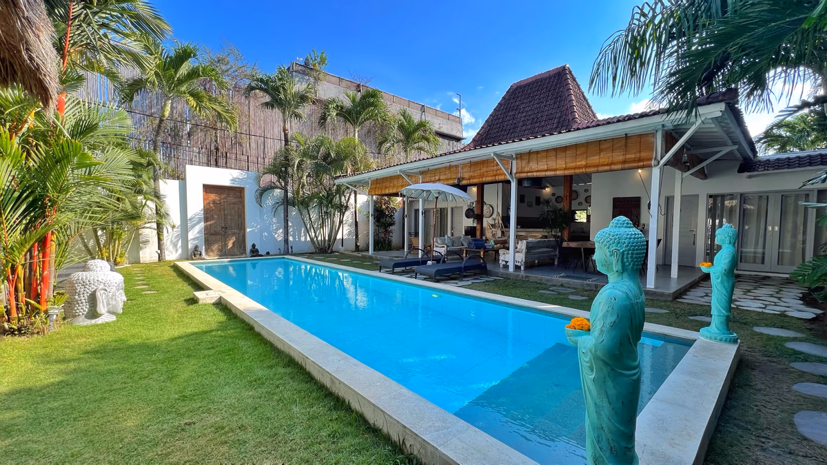 4-Bedroom Villa in Oberoi Seminyak, Bali, photo 16