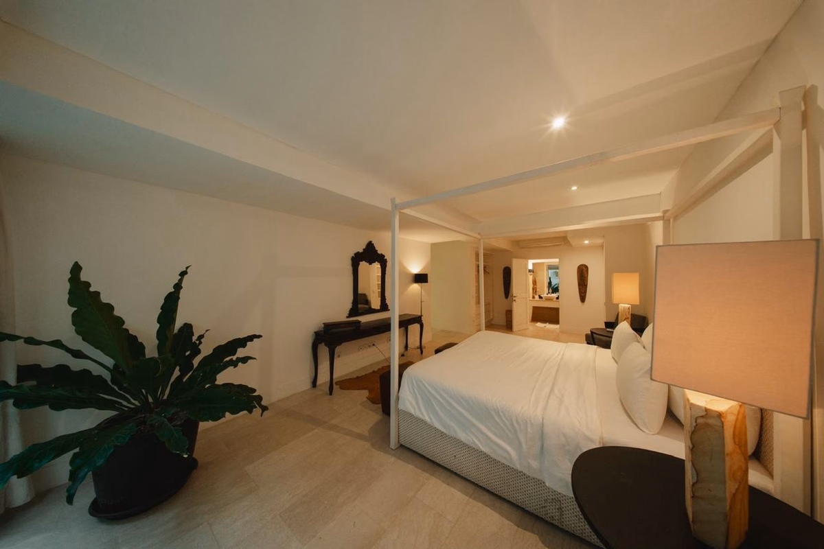5+1-Bedroom Villa in Pererenan, Bali, photo 14