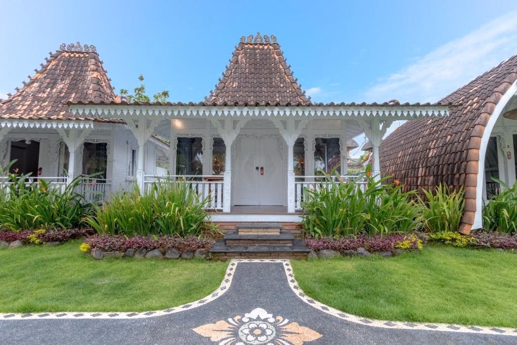 7-Room Boutique Hotel Walking Distance to Bingin Beach