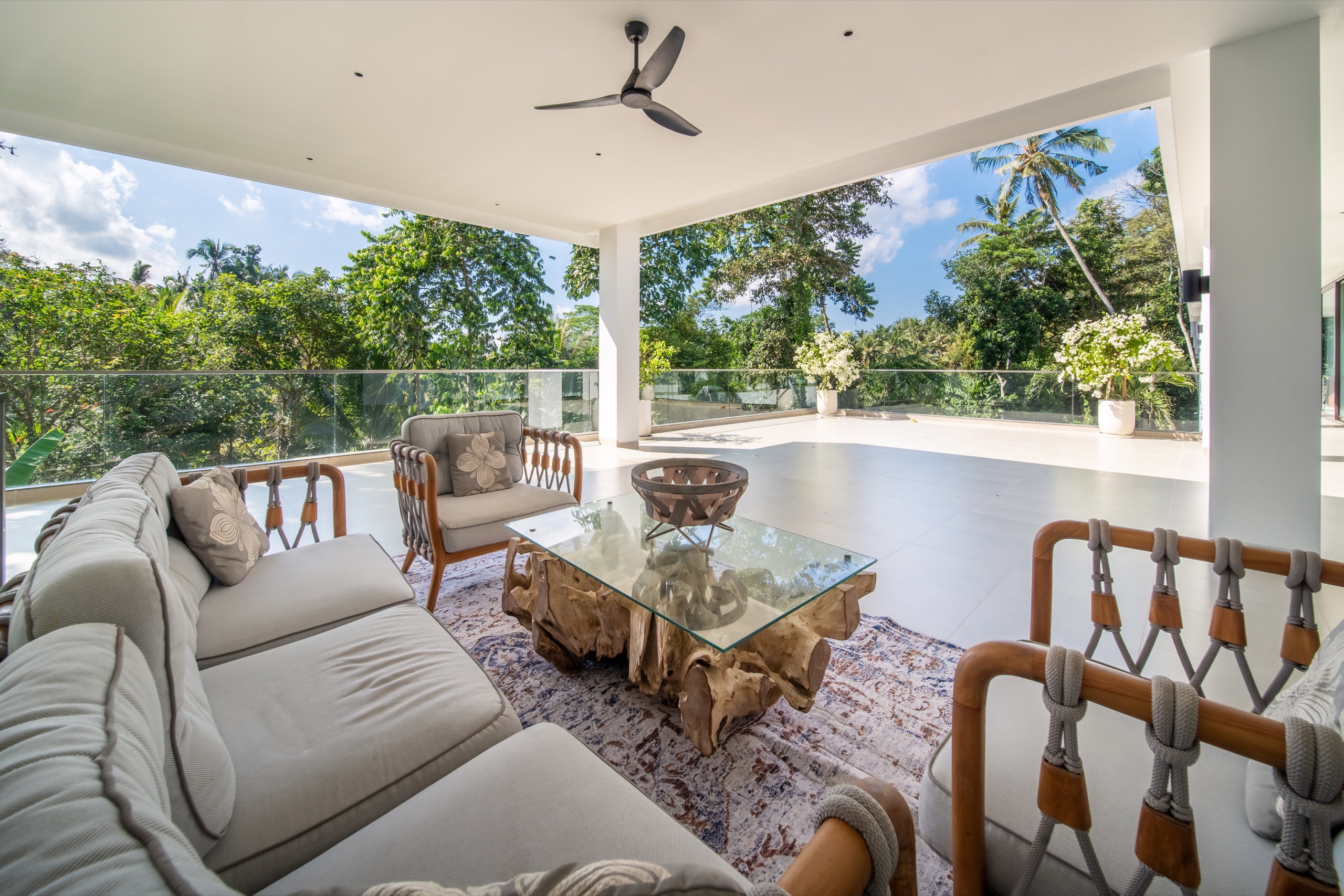 Modern 4-Bedroom Luxury Villa in Ubud